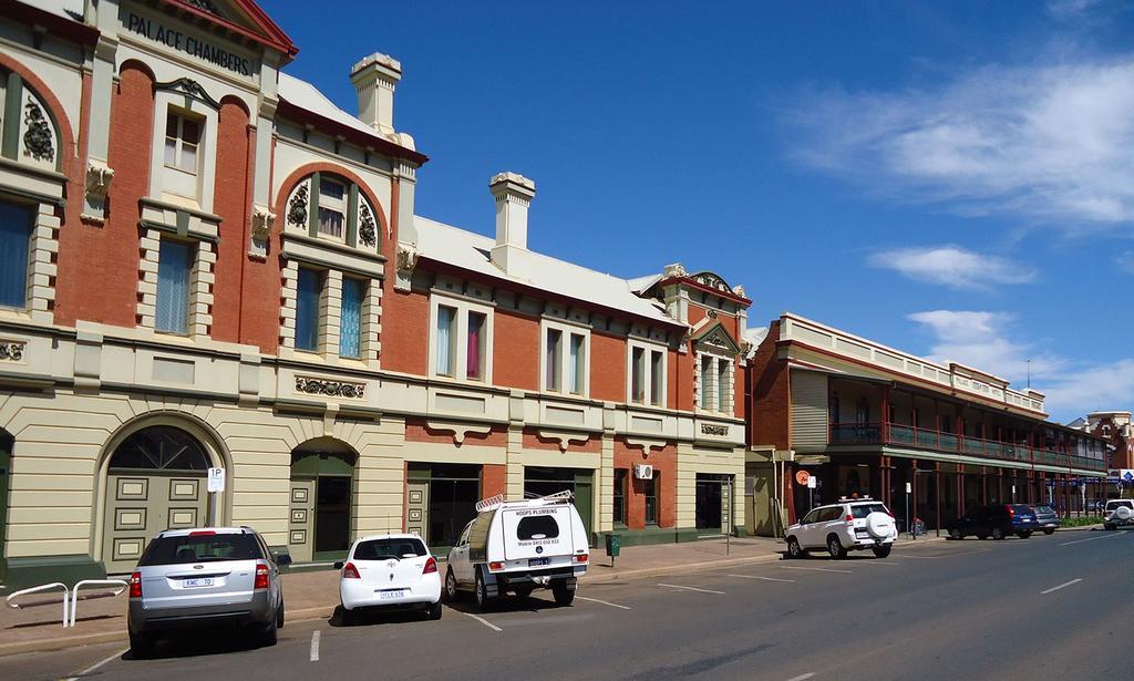 The Palace Hotel Kalgoorlie Exterior photo